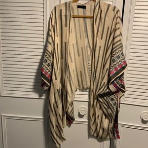 EUC lightweight Wrap / Shawl